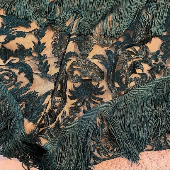 New NWT Missguided SZ 6 Green Lace Tiered Tassel Shorts - Picture 7 of 8